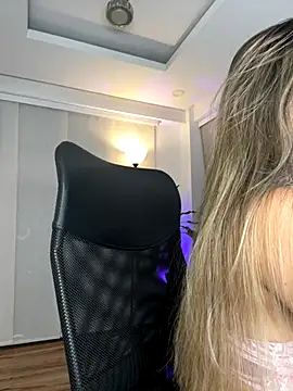 Snapshot of nicollefiorett chatting on September 24, 12:20 am nicollefiorett online show from September 24, 12:20 am