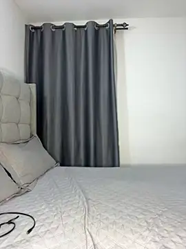 prettiepearl online show from June 7, 9:54 pm