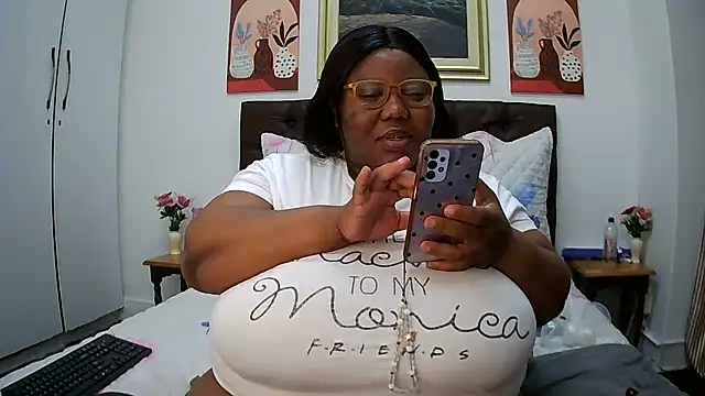 DAIRYBELLELIZxx online show from July 3, 10:05 pm