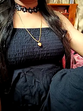 Snapshot of amala_ss chatting on October 18, 1:36 pm amala ss online show from October 18, 1:36 pm