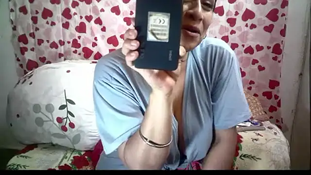 Snapshot of Rosy_sexxx chatting on September 18, 9:46 pm Rosy sexxx online show from September 18, 9:46 pm