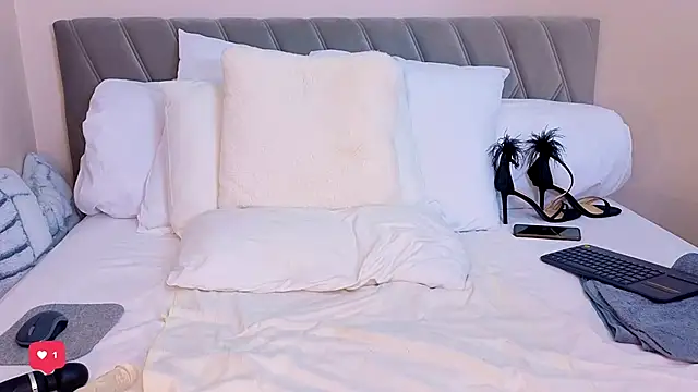 aurora-wow online show from December 5, 4:30 pm