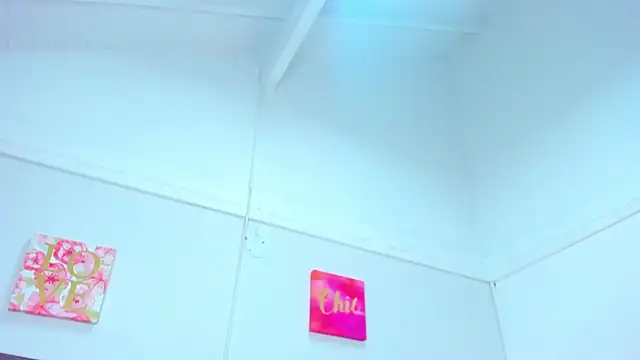 AnnieSofiia online show from October 9, 9:30 pm