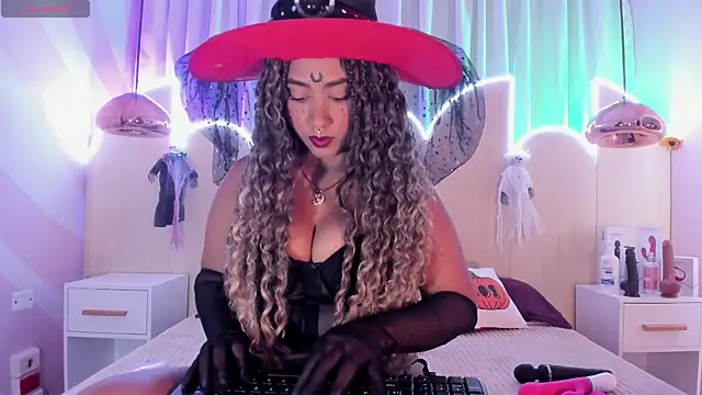 Laurentdupont04 online show from October 29, 3:44 am