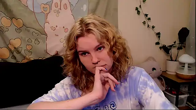 Moona xx online show from June 24, 10:31 pm