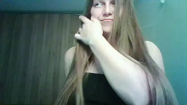 Evasapples online show from March 31, 7:47 pm