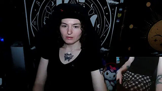 BrandiWRLD 999 online show from October 2, 9:09 pm