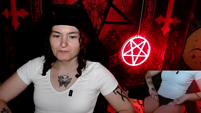 BrandiWRLD 999 online show from October 10, 10:47 pm