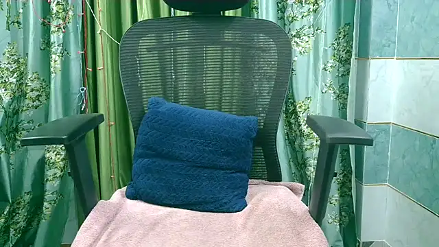 Lovely Sanvi online show from November 26, 1:23 pm