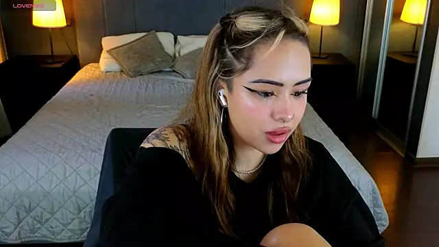 baby  kim online show from November 4, 10:09 am