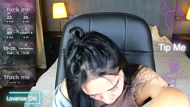 baby  kim online show from December 2, 6:04 am