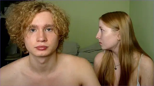 AliceStoneJhonyStone online show from October 8, 6:45 pm