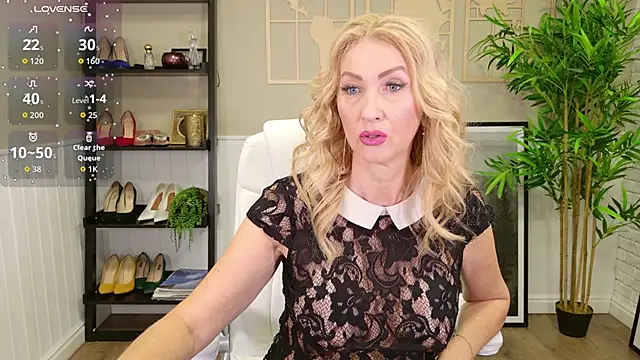 Snapshot of LadyLeea chatting on September 19, 5:50 am LadyLeea online show from September 19, 5:50 am