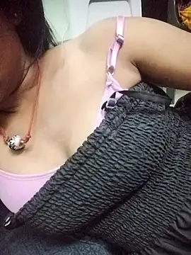 aadhini01 online show from October 31, 6:56 pm