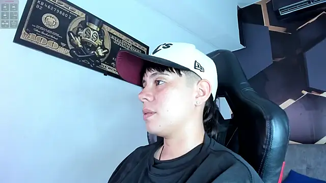 AbbySmiitth  online show from October 28, 7:30 pm