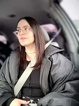 meow girl online show from January 9, 9:13 am