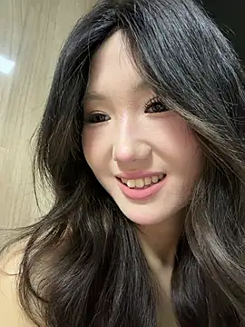 xyebobs online show from July 6, 4:20 pm