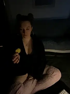 Stoner BarbieXX online show from April 18, 9:15 pm