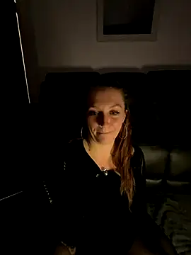 Snapshot of Stoner_BarbieXX chatting on October 15, 10:01 pm Stoner BarbieXX online show from October 15, 10:01 pm
