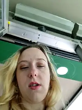 Snapshot of Public_Katrisha chatting on October 7, 1:15 pm Public Katrisha online show from October 7, 1:15 pm