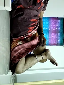 Snapshot of Tamilrojanew chatting on September 25, 12:04 pm Tamilrojanew online show from September 25, 12:04 pm