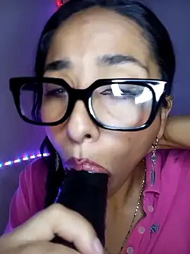 chloewildd  online show from March 10, 9:41 pm