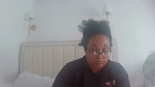 vanilla chocolate23 online show from June 7, 6:48 pm