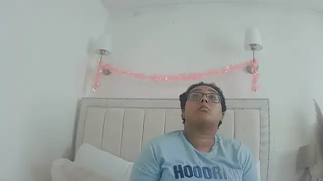 vanilla chocolate23 online show from November 10, 2:12 pm