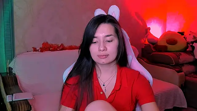 Snapshot of Swee_Alicee chatting on October 28, 7:41 pm Swee Alicee online show from October 28, 7:41 pm