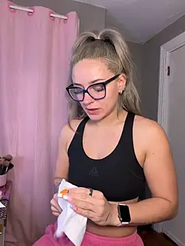 lexybabyxo online show from April 8, 10:28 am