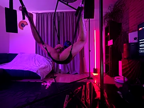 manforhotfun online show from April 14, 3:17 am