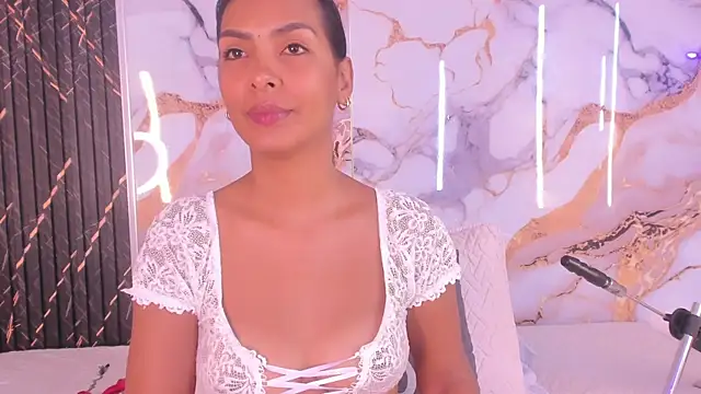 Alyson-a online show from June 5, 1:17 pm