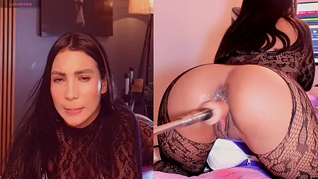 Kinky Mindy  online show from February 1, 8:29 pm