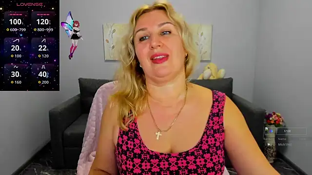 Lili Crossi online show from October 27, 12:44 pm