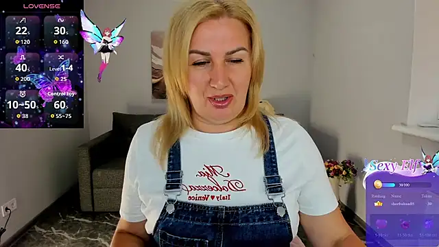 Lili Crossi online show from July 6, 5:56 am