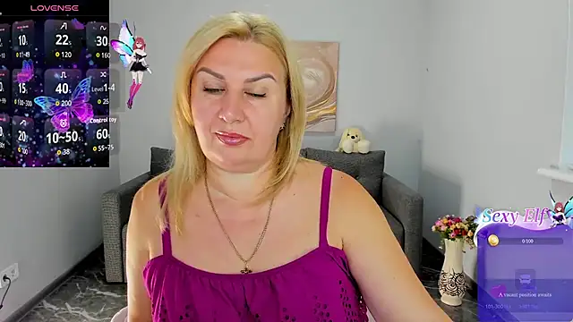 Lili Crossi online show from July 10, 6:14 am