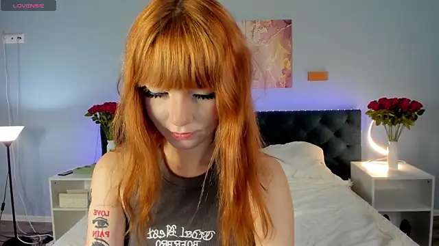 Snapshot of Linablueeyed chatting on September 28, 8:30 am Linablueeyed online show from September 28, 8:30 am