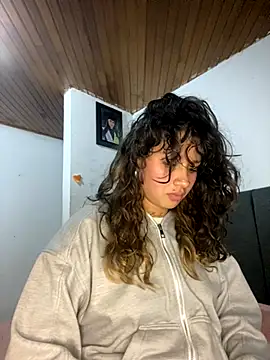 Snapshot of Andi9_ chatting on October 16, 3:20 am Andi9 online show from October 16, 3:20 am