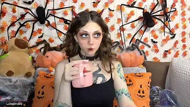 Snapshot of _Devill_Baby chatting on October 17, 6:55 pm Devill Baby online show from October 17, 6:55 pm