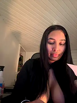 Snapshot of Anily_Lovely chatting on October 9, 10:36 pm Anily Lovely online show from October 9, 10:36 pm
