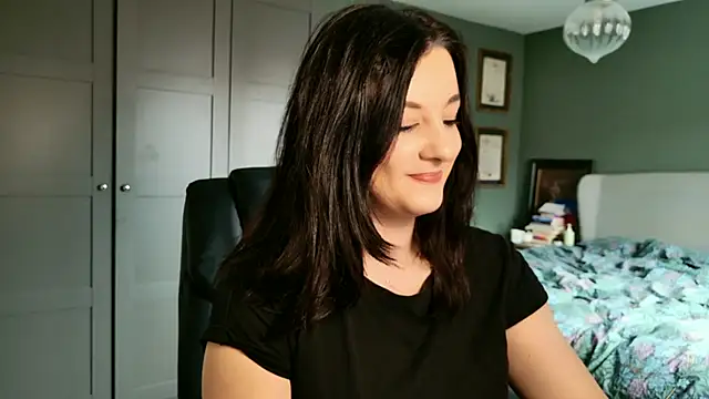 yourcassiexo online show from March 27, 9:54 am