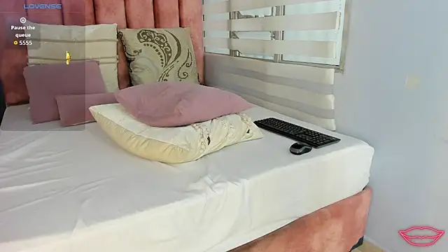 Snapshot of lou_rosse_ chatting on October 16, 9:50 pm lou rosse online show from October 16, 9:50 pm