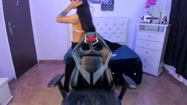 Snapshot of Amy_Kiitty_ chatting on October 10, 12:54 pm Amy Kiitty online show from October 10, 12:54 pm