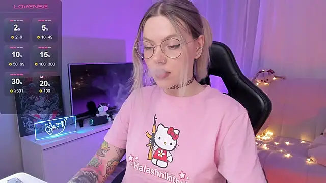 Marta May  online show from September 29, 6:13 pm