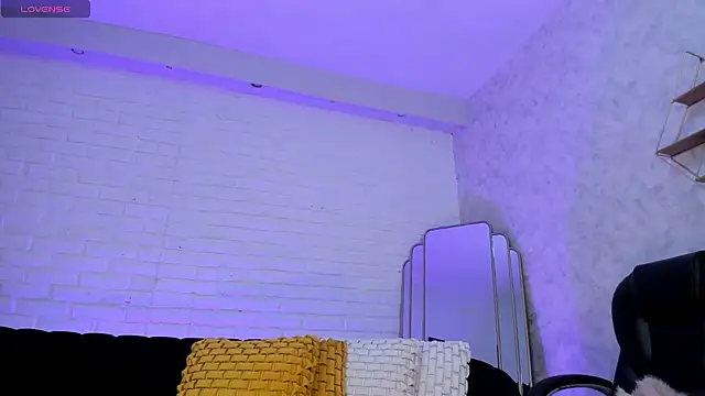 Snapshot of KatieNolan_1 chatting on October 3, 7:19 pm KatieNolan 1 online show from October 3, 7:19 pm