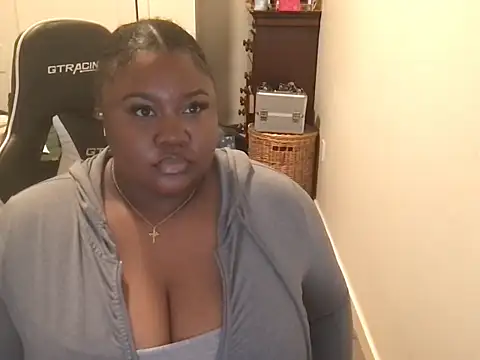 explosivekitty69 online show from October 22, 6:51 am