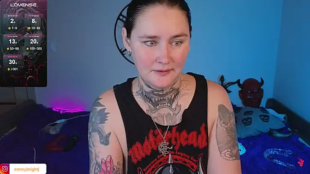 Emmybrightj  online show from November 10, 1:55 am