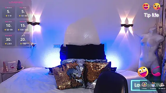 Emili Roux online show from November 27, 11:46 am