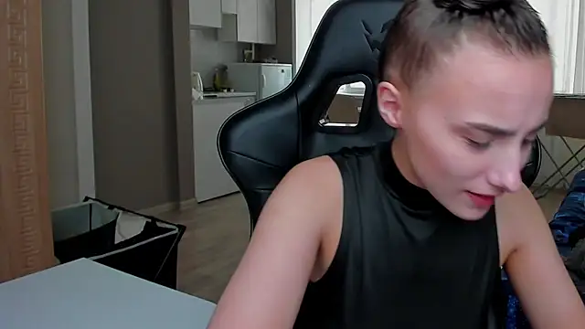 SilverDream online show from October 19, 11:34 am