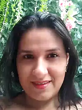 Snapshot of elena_jonees chatting on September 30, 8:13 pm elena jonees online show from September 30, 8:13 pm